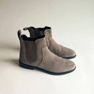 Ecco Khaki Waterproof Leather Chelsea Boots size EUR 39, US 8.5